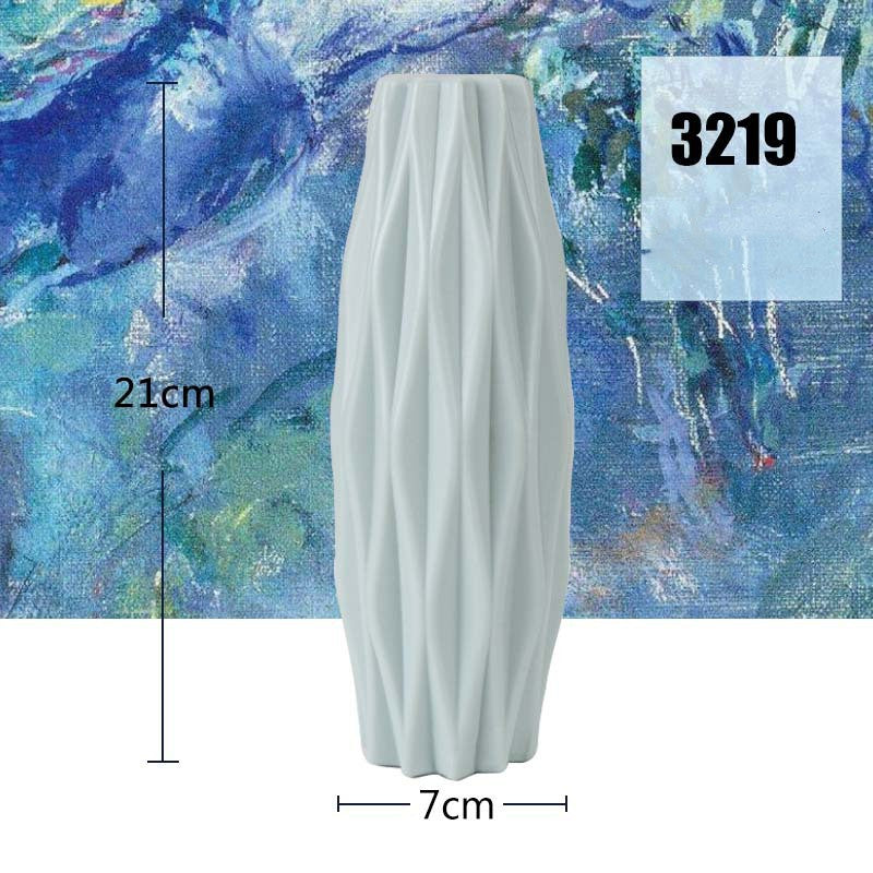 Verschiedene Bürovasen